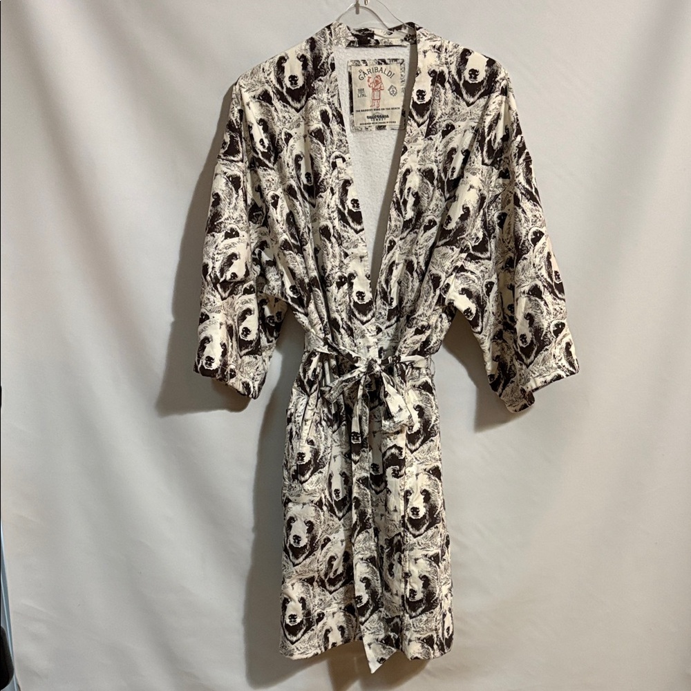 El Garibaldi Grizzly Graphic Robe